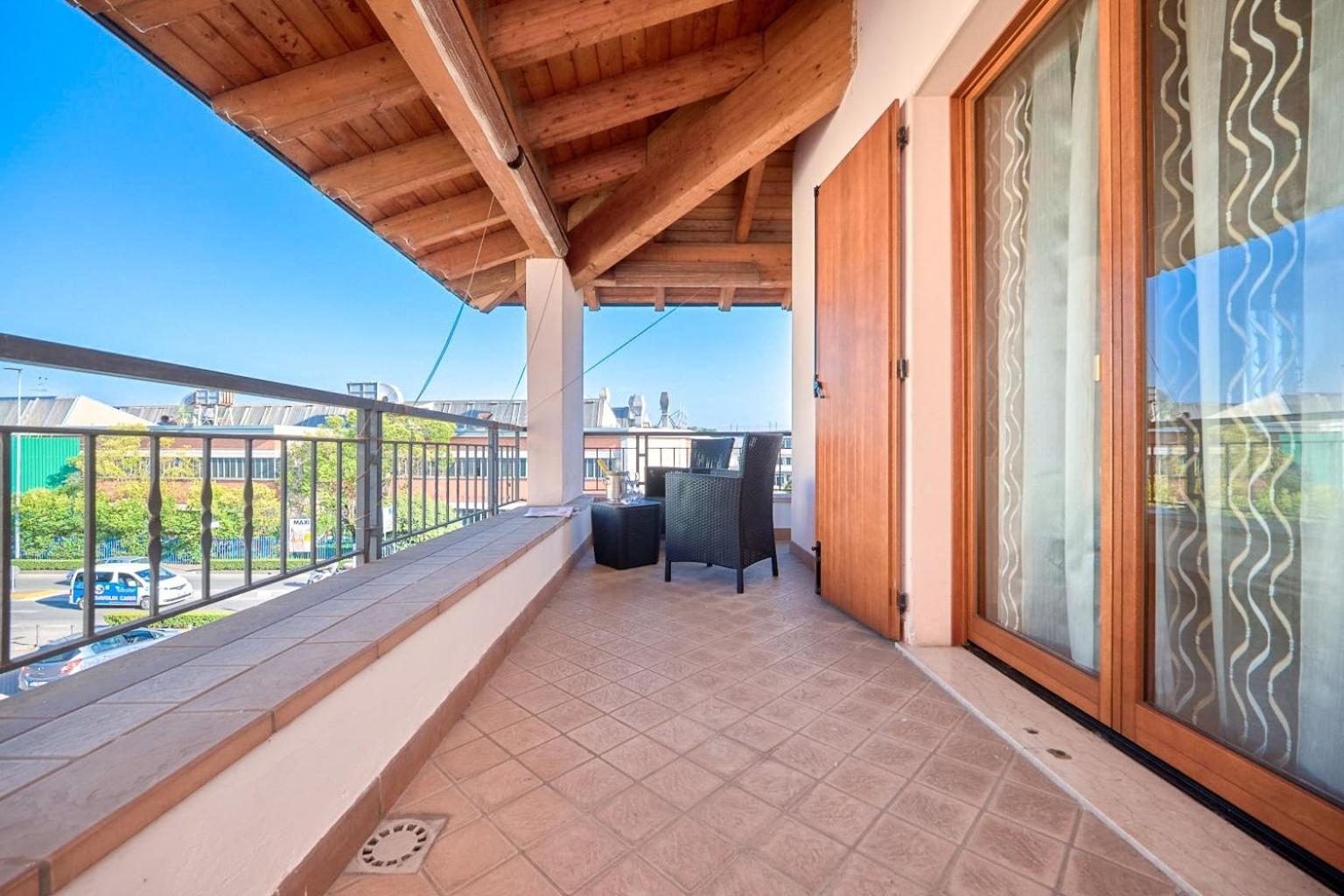 Dora'S Apartment Desenzano del Garda Exterior photo